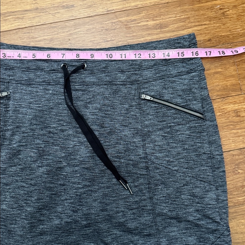 Athleta Metro Skort in heather gray M - Picture 8 of 9